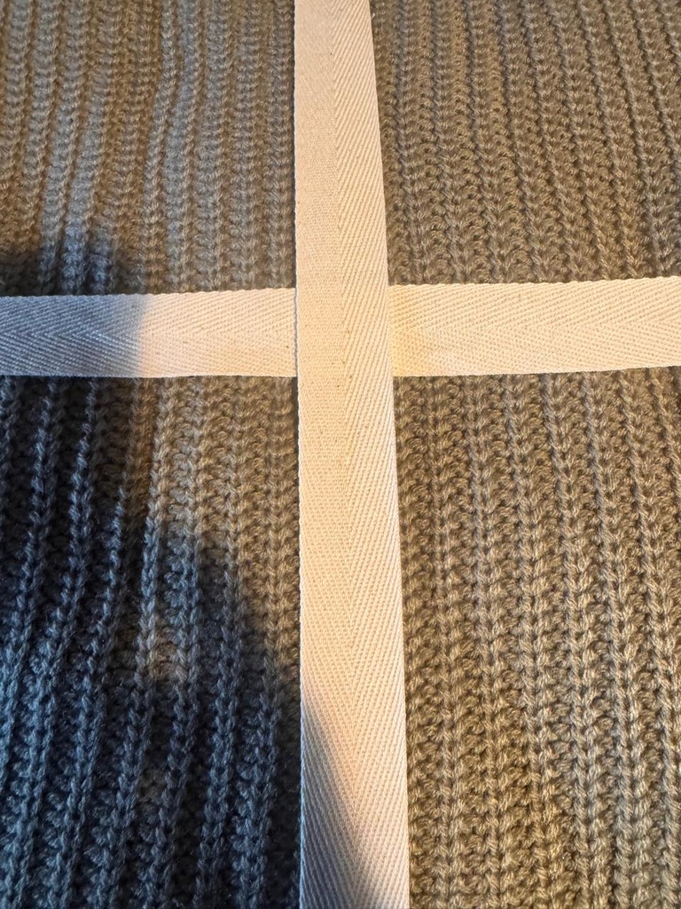 Manta Seed Stitch Olive 140 x 178